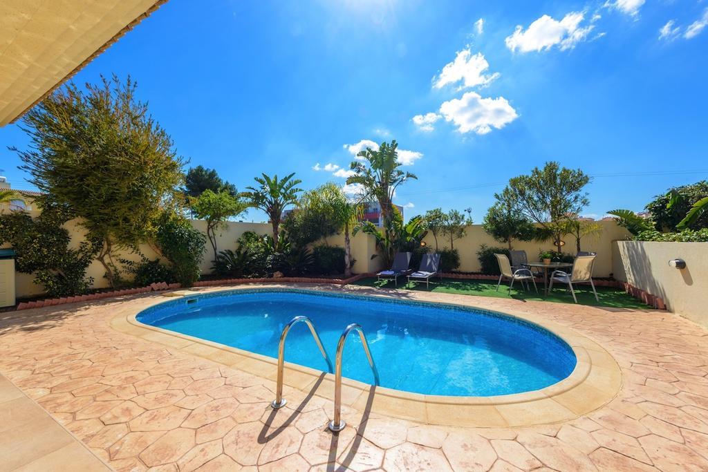 Villa Chloe Paralimni Phòng bức ảnh