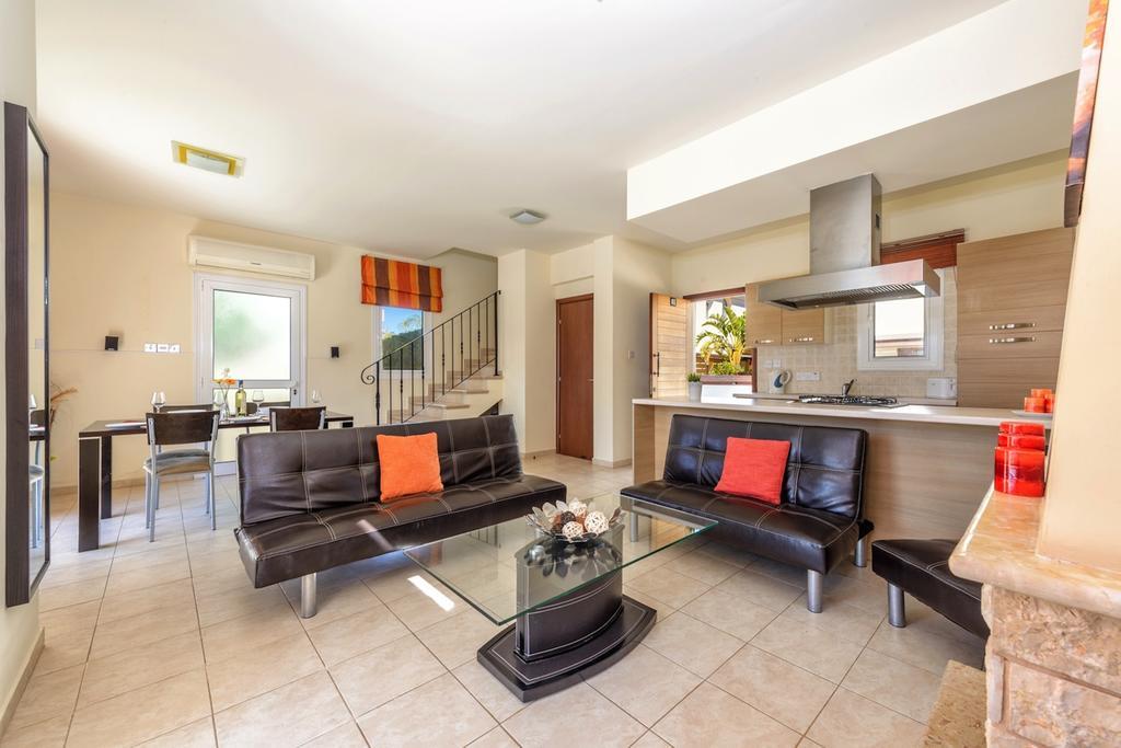 Villa Chloe Paralimni Phòng bức ảnh